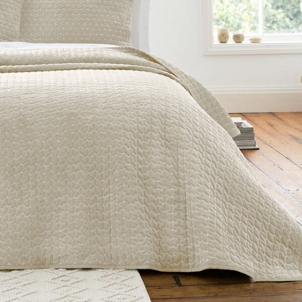 Bézs bársony steppelt ágytakaró 240x260 cm Attica Velvet Embroidered – Bianca