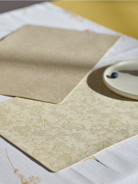 Sinsay - Asztali alátét dombornyomott mintával - arany