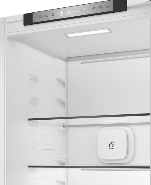 Whirlpool WHK2 5324 B6E Beépíthető alulfagyasztós hűtőszekrény