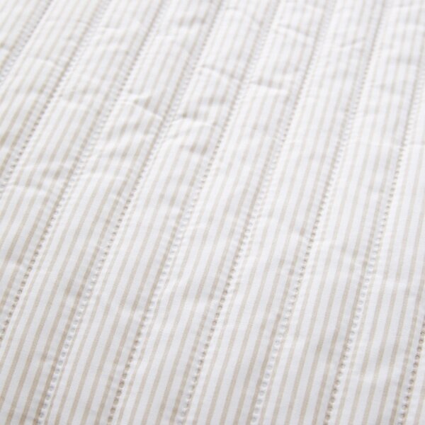 Bézs steppelt ágytakaró 220x230 cm Stripe – Catherine Lansfield
