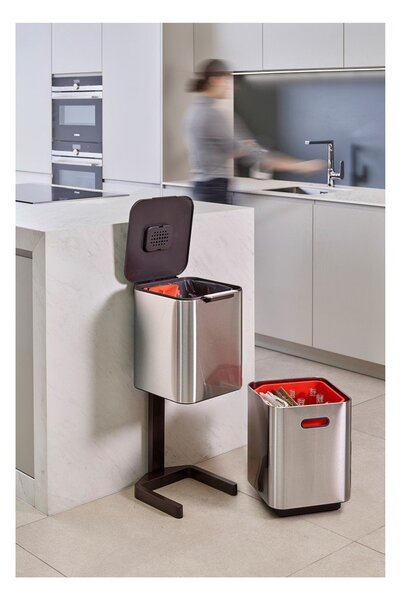 Ezüstszínű acél szelektív szemetes 40 l Totem Compact – Joseph Joseph