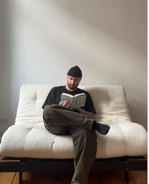 Mustársárga kinyitható kanapé 140 cm Roots Black Night – Karup Design