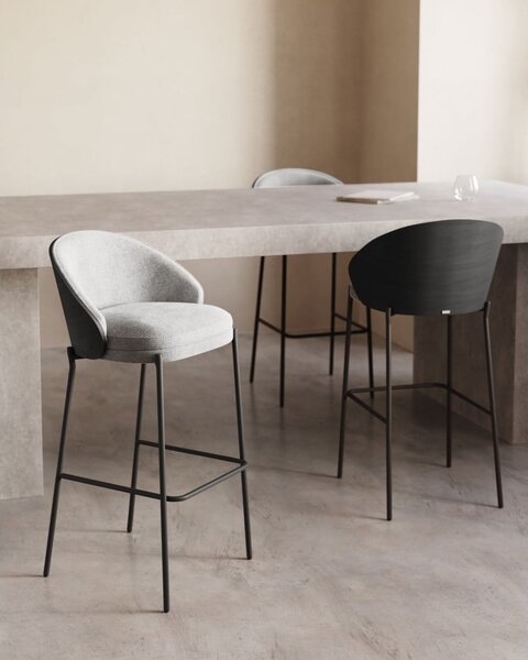 Fekete-szürke bárszék (ülésmagasság 65 cm) Eamy – Kave Home