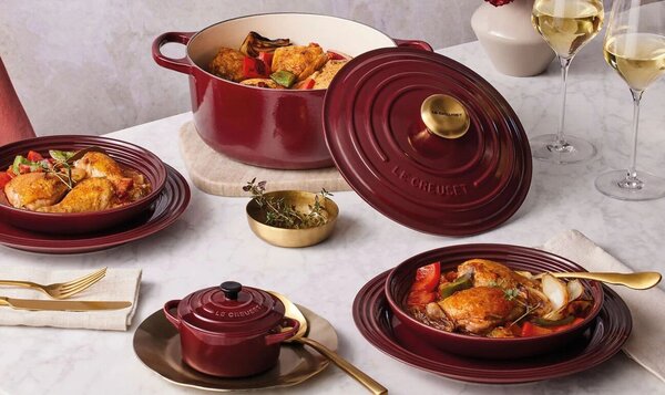 Le Creuset Signature kerek öntöttvas sütő-főzőedény, 28cm, 6,7 l, rhone