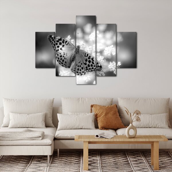 Kép - Részlet egy virágot beporzó pillangóról (150x105 cm)