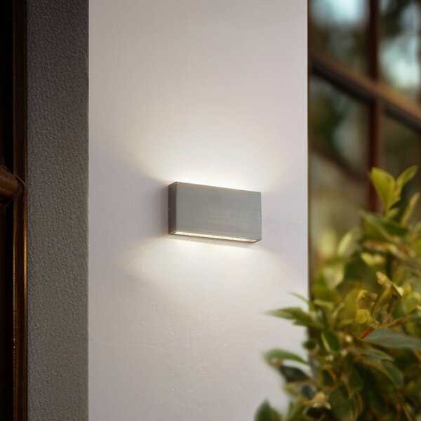 Lindby LED kültéri falilámpa Jarte, ezüst, fém, 17 cm, IP54, Króm / ezüst, Alumínium, Modern