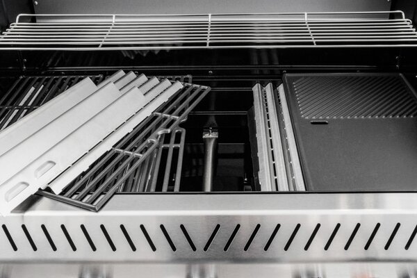 G21 Nebraska BBQ Premium Line gázgrill, 6 égőfejjel + ajándék reduktor