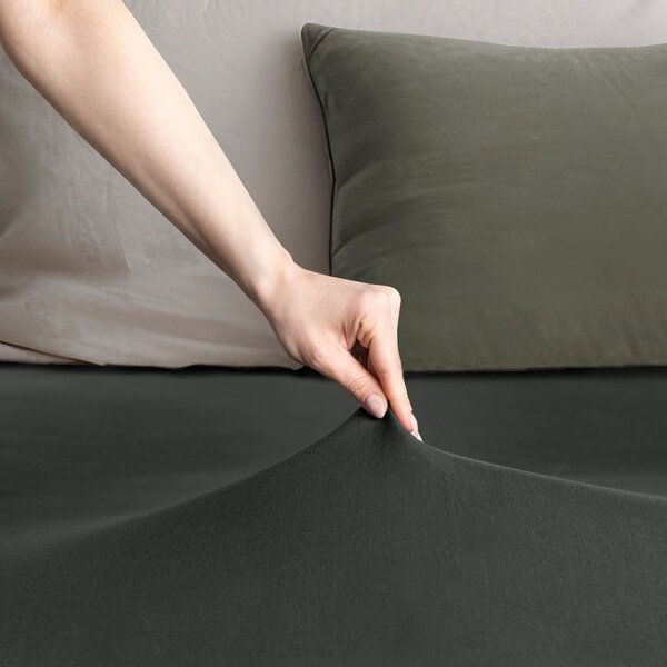 Sötétszürke gumis jersey lepedő 90x200 cm Amber – Restilo