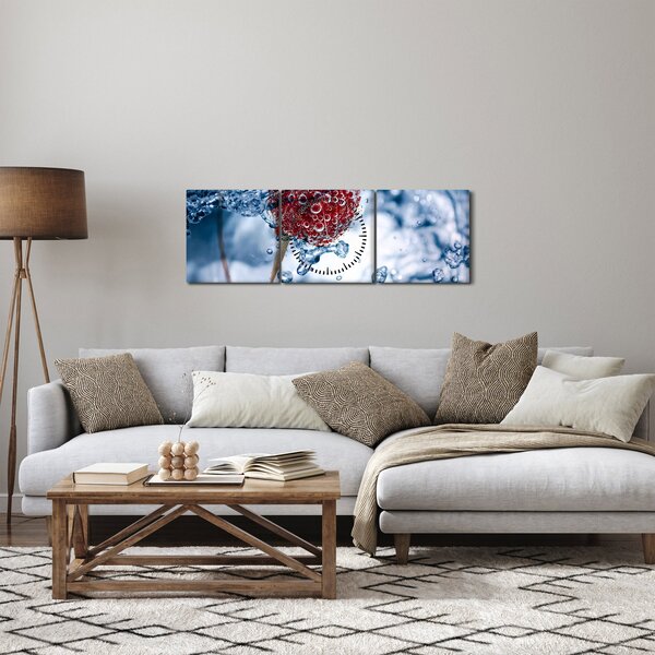 Kép - málna részlete a vízben (órával) (90x30 cm)