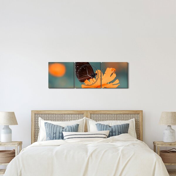 Kép - pillangó narancssárga virágon (órával) (90x30 cm)
