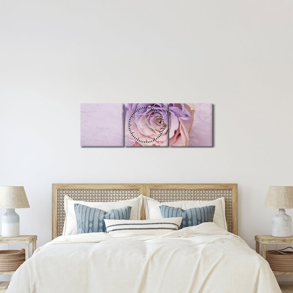 Egy rózsa virág részlete (órával) (90x30 cm)
