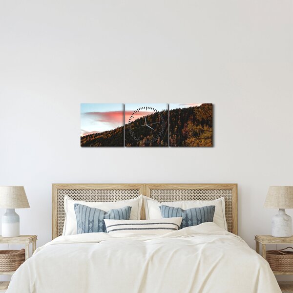 Kép a domb fölött (órával) (90x30 cm)