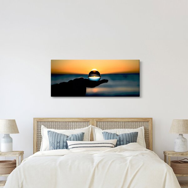 Üveggolyó a tenyérben (120x50 cm)