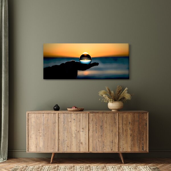Üveggolyó a tenyérben (120x50 cm)