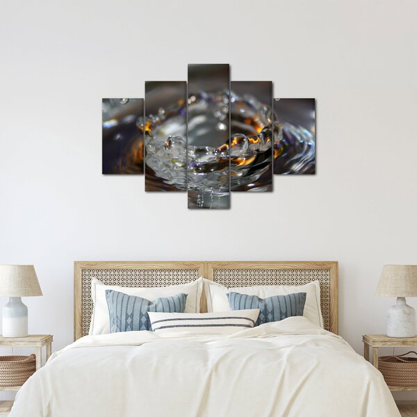 Vízcseppekből készült karkötő képe (150x105 cm)