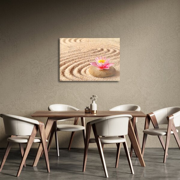 Egy kő, virággal a homokban képe (70x50 cm)