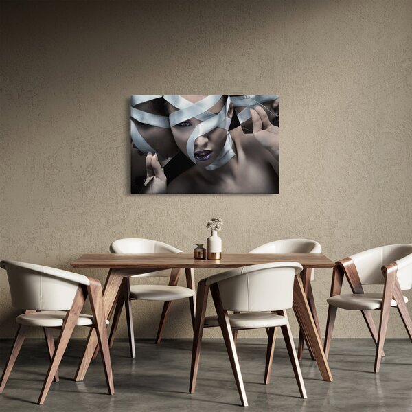 Egy nő szalaggal (90x60 cm)