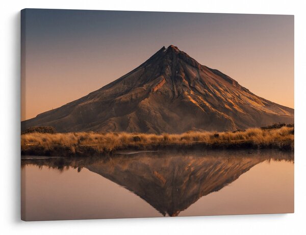 A Mount Taranaki visszaverődése, Új-Zéland (70x50 cm)