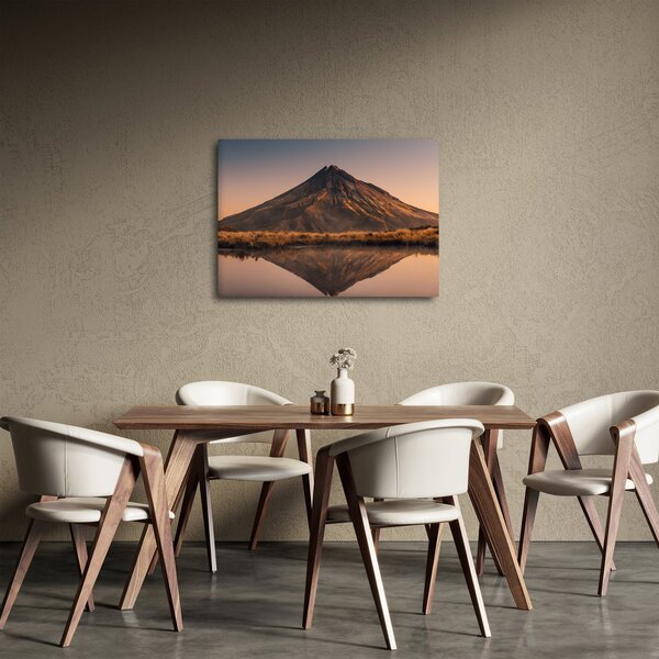 A Mount Taranaki visszaverődése, Új-Zéland (70x50 cm)