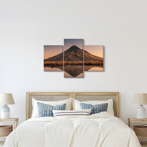 A Mount Taranaki visszaverődése, Új-Zéland (90x60 cm)