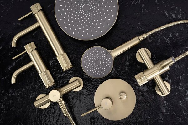 Fürdőkád csaptelep Rea Lungo Stripe Gold Brush
