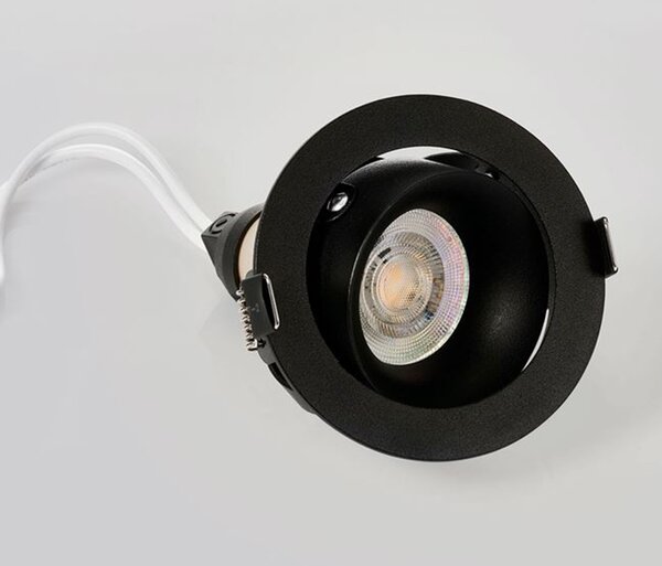Spezia LED spot lámpatest