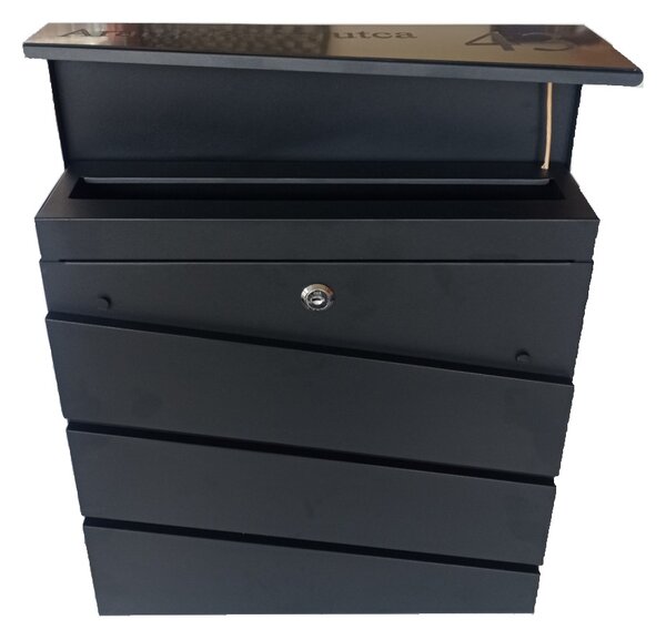 Fém postaláda, gravírozott felirattal, F1