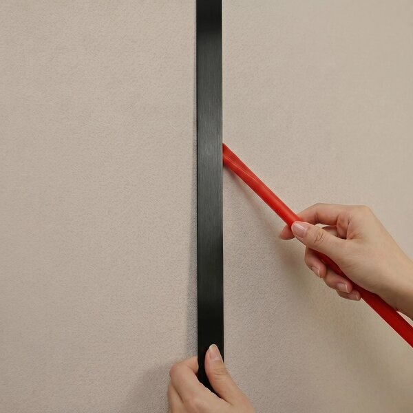 Öntapadós dekorációs szegélyléc Rea P14454CD 3,8cm Brush Black