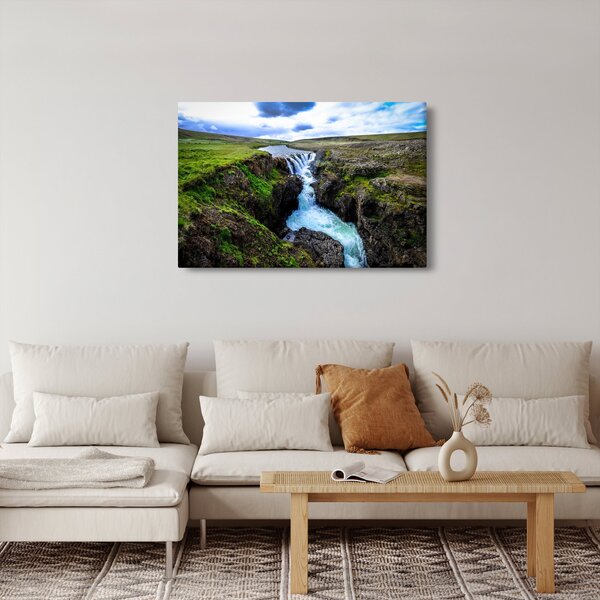 Egy kép a vízesésről a sziklák között (90x60 cm)