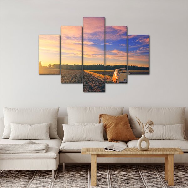 Egy sárga autó képe a mezőn (150x105 cm)