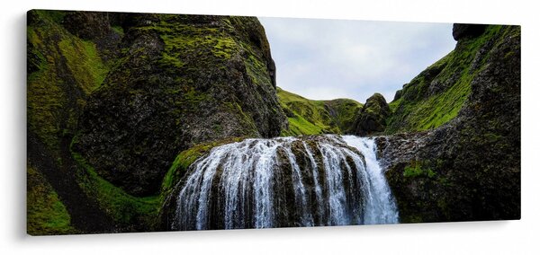 Egy szikla képe vízeséssel (120x50 cm)