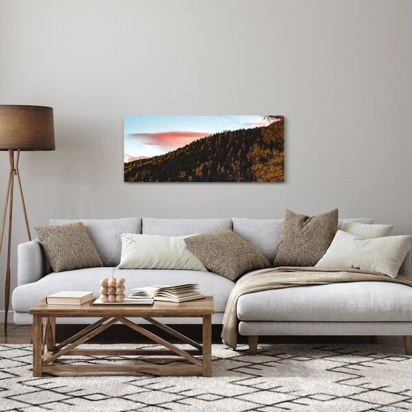 Kép a domb fölött (120x50 cm)