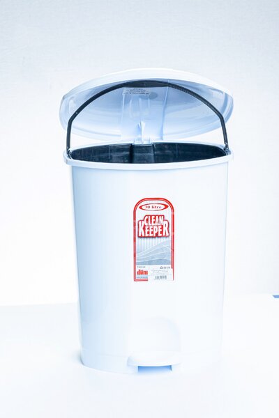 DÜNYA Pedálos szemetes fehér színben 30 L 47x35x35