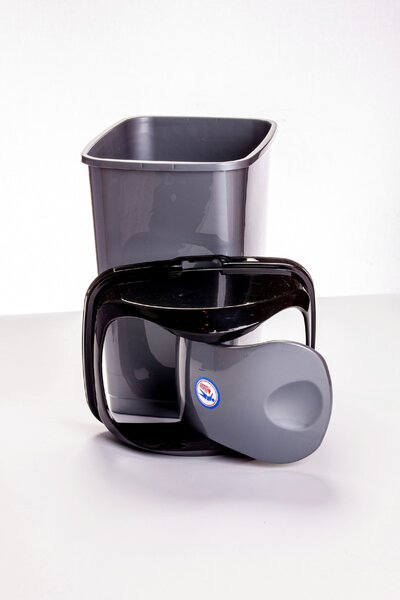 DÜNYA Billenős slim szemetes szürke színben 18 L 46,5x27,5x24 cm