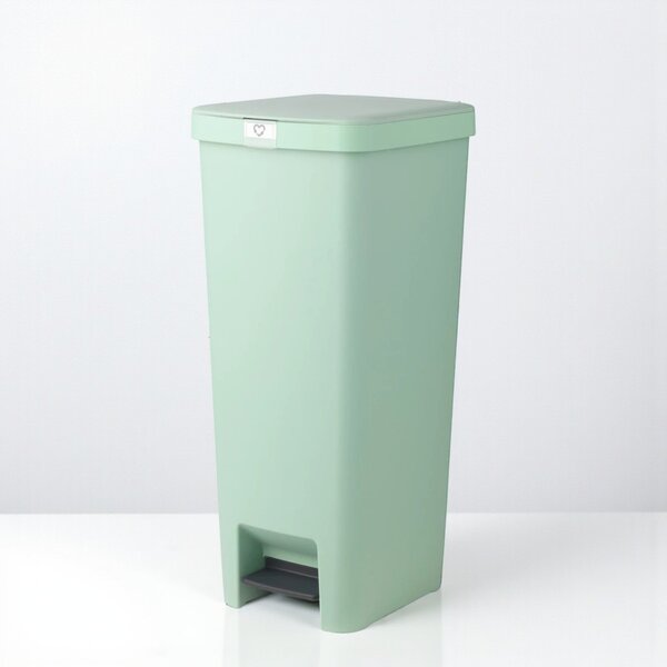 BRABANTIA STEPUP pedálos műanyag szemetes 40 l - jáde zöld