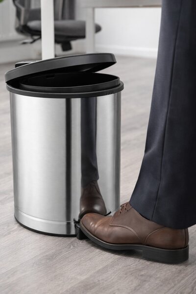 Metallic Pedálos szemetes kivehető betéttel 20 L 39x36x32 cm ezüst-fekete