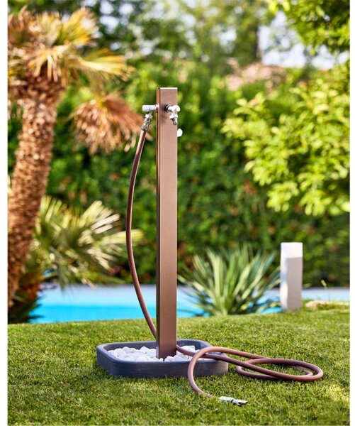 Modern alumínium kerti állókút, bronz - Aquapoint Triangle
