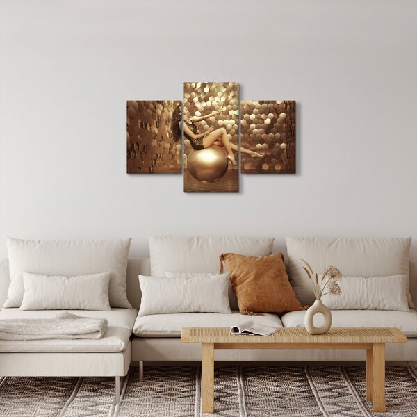 Egy nő képe egy arany szobában (90x60 cm)