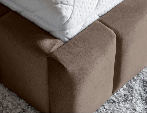 Világosbarna kárpitozott ágyneműtartós franciaágy ágyráccsal 180x200 cm Lamica – ELTAP
