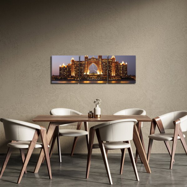 Kép egy épületról Dubajban (órával) (90x30 cm)