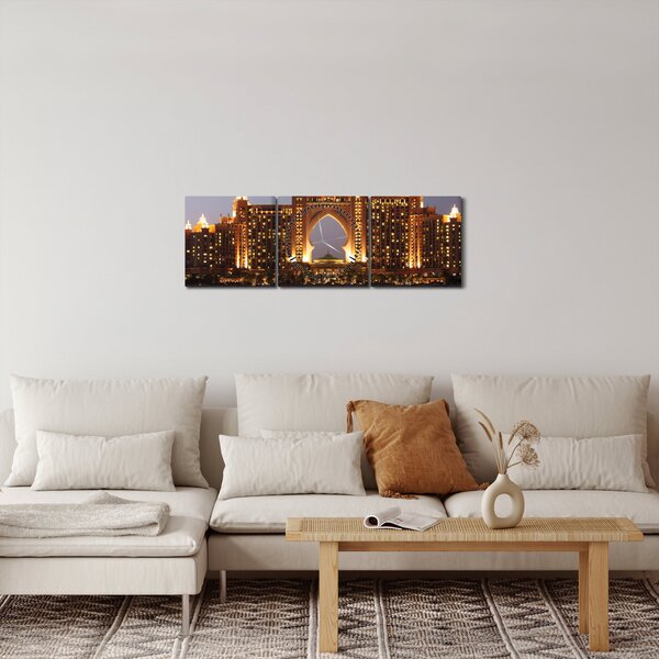Kép egy épületról Dubajban (órával) (90x30 cm)
