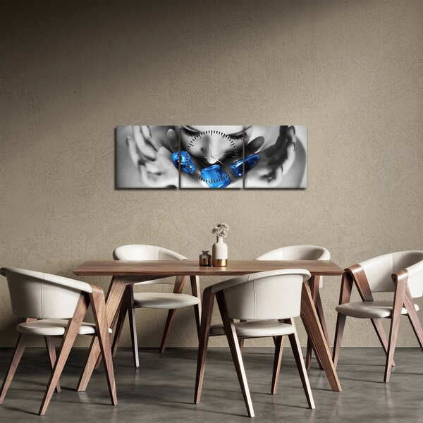 Egy nő portréja kövekkel (órával) (90x30 cm)
