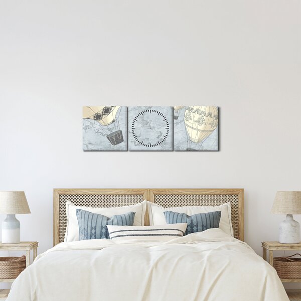 Kép - léggömbök a város felett, hűvös tónusok (órával) (90x30 cm)