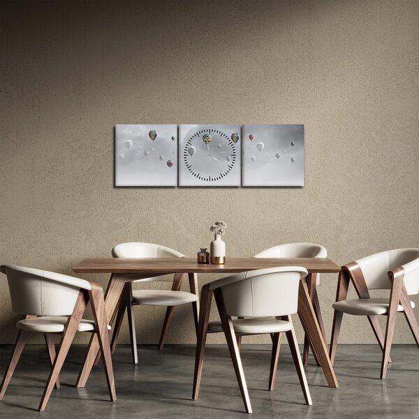 Kép - léggömbök egy téglafal felett (órával) (90x30 cm)