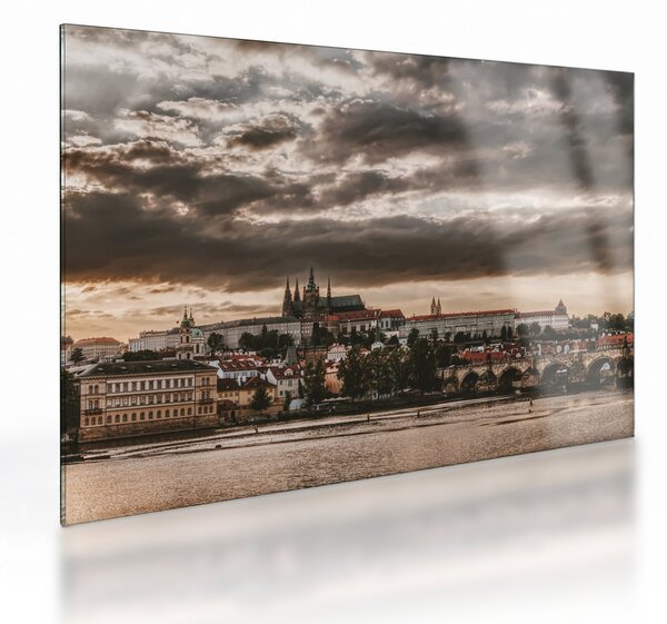 Kép - felhős Prága (üvegen) (70x50 cm)