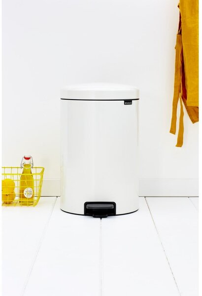 Fehér acél pedálos szemetes 20 l NewIcon – Brabantia