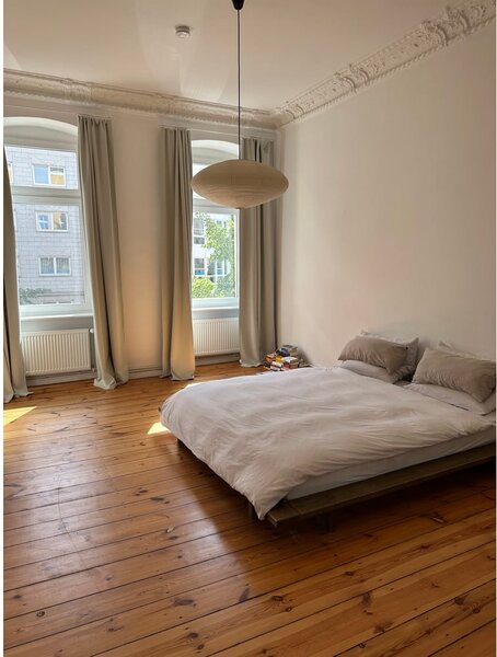 Barna borovi fenyő franciaágy ágyráccsal 180x200 cm Japan – Karup Design