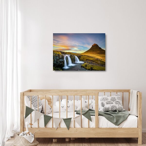 Kép a hegyekről és vízesésekről Izlandon (üvegen) (70x50 cm)