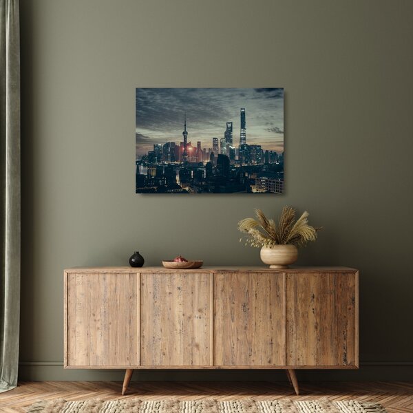 Város képe alkonyatkor (üvegen) (70x50 cm)