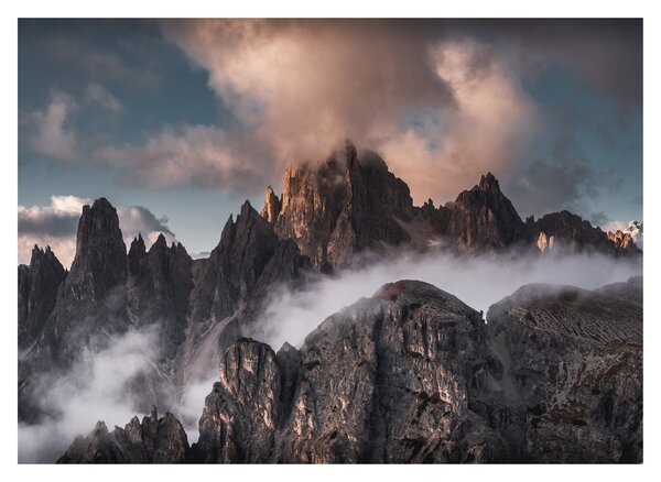 Kép - A ködben rejtett olasz dolomitok (üvegen) (70x50 cm)